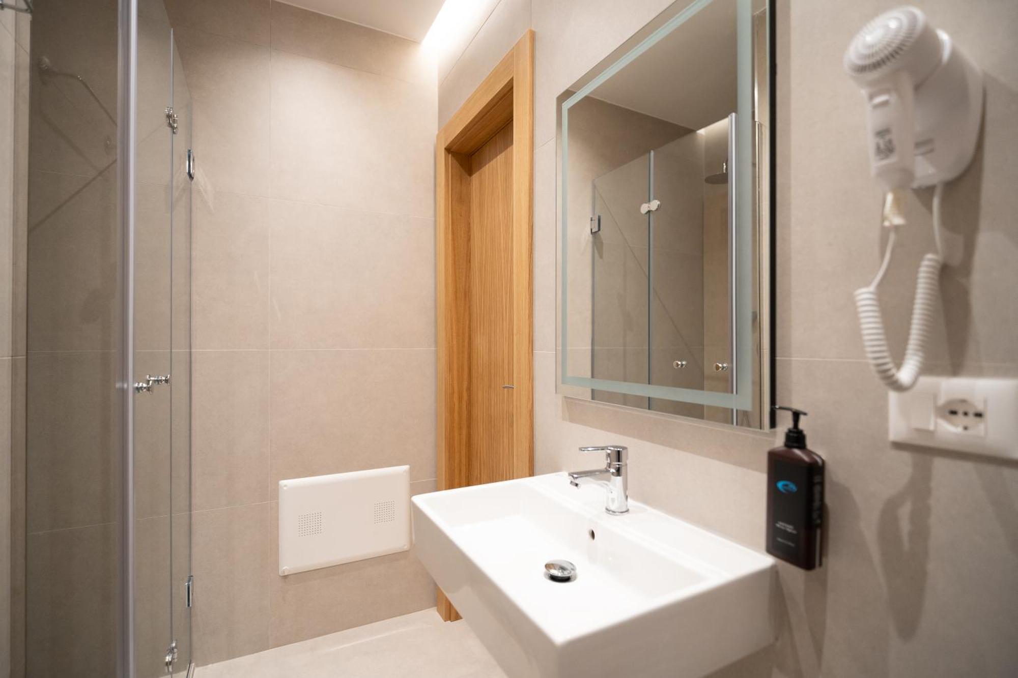 Inn Boutique Jera Tirana